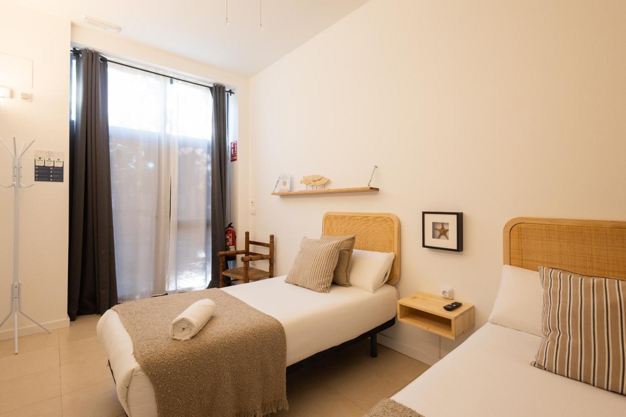 Florit Flats - The Pitiusas Rooms Valencia Exterior foto