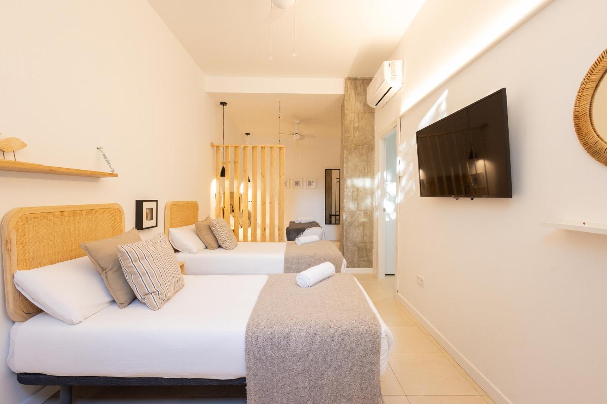 Florit Flats - The Pitiusas Rooms Valencia Exterior foto