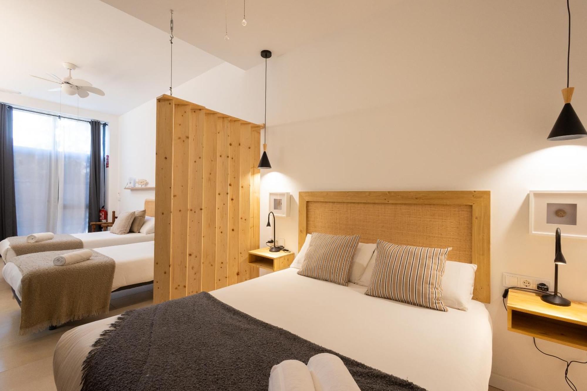 Florit Flats - The Pitiusas Rooms Valencia Exterior foto