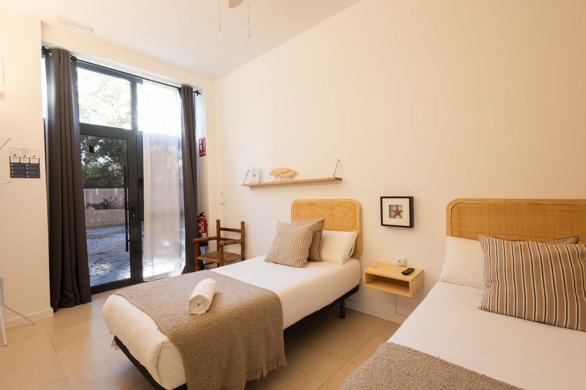 Florit Flats - The Pitiusas Rooms Valencia Exterior foto